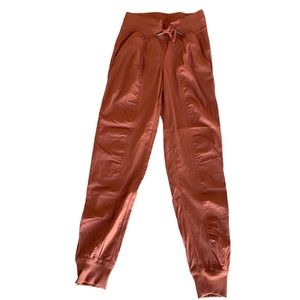 Lululemon Women Dance Studio Jogger